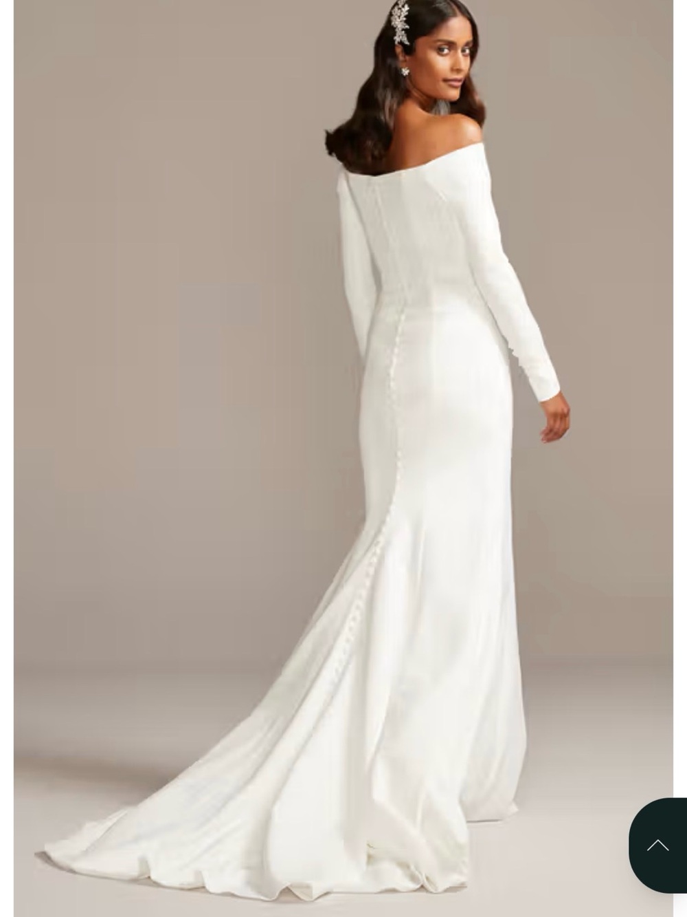 NWT DAVID'S BRIDAL COLLECTION
Off-the-Shoulder Button Back Crepe Wedding Dress - Picture 9 of 11